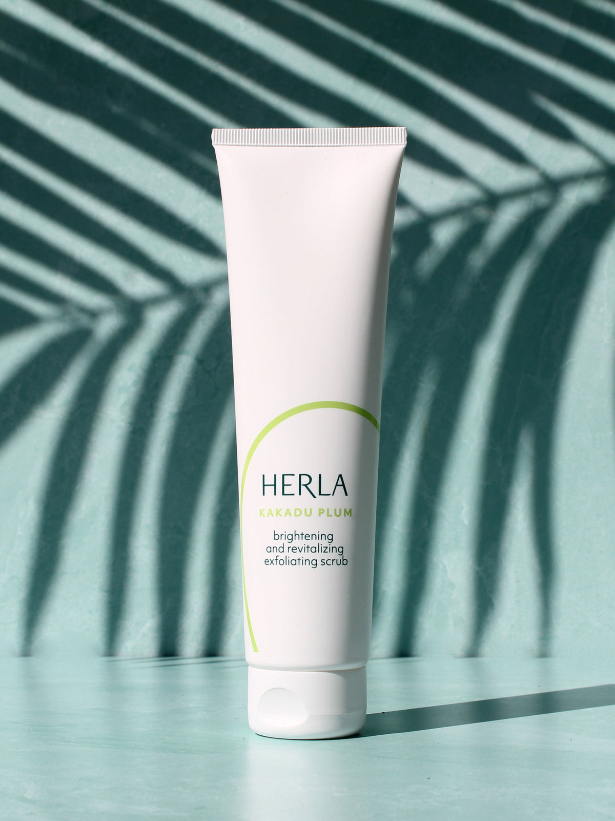 brightening and revitalizing exfoliating scrub