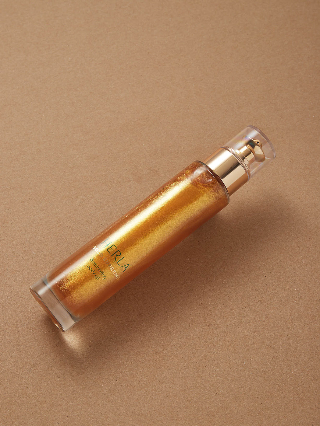 illuminating body oil with 24k gold