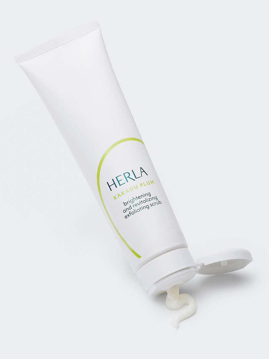 brightening and revitalizing exfoliating scrub